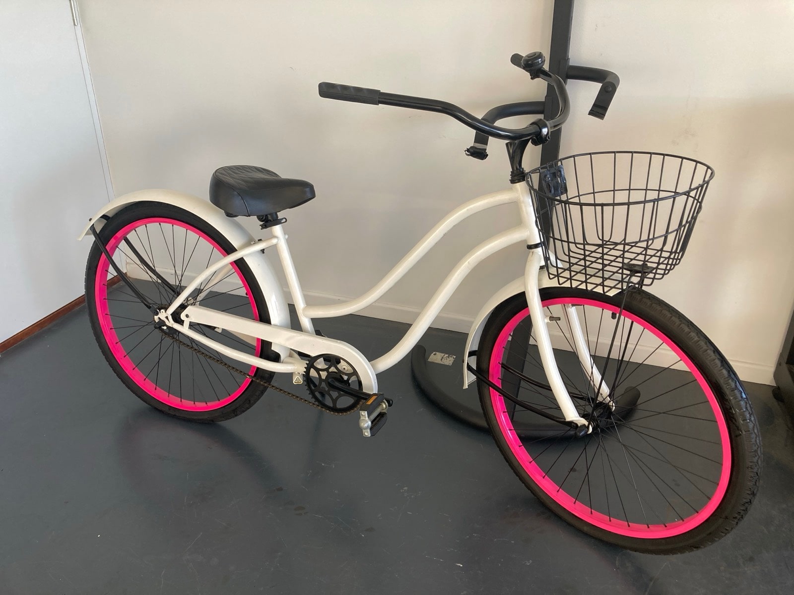 Pedal Assist Bikes Bikeberry Best Electric Bike Beach Cruiser