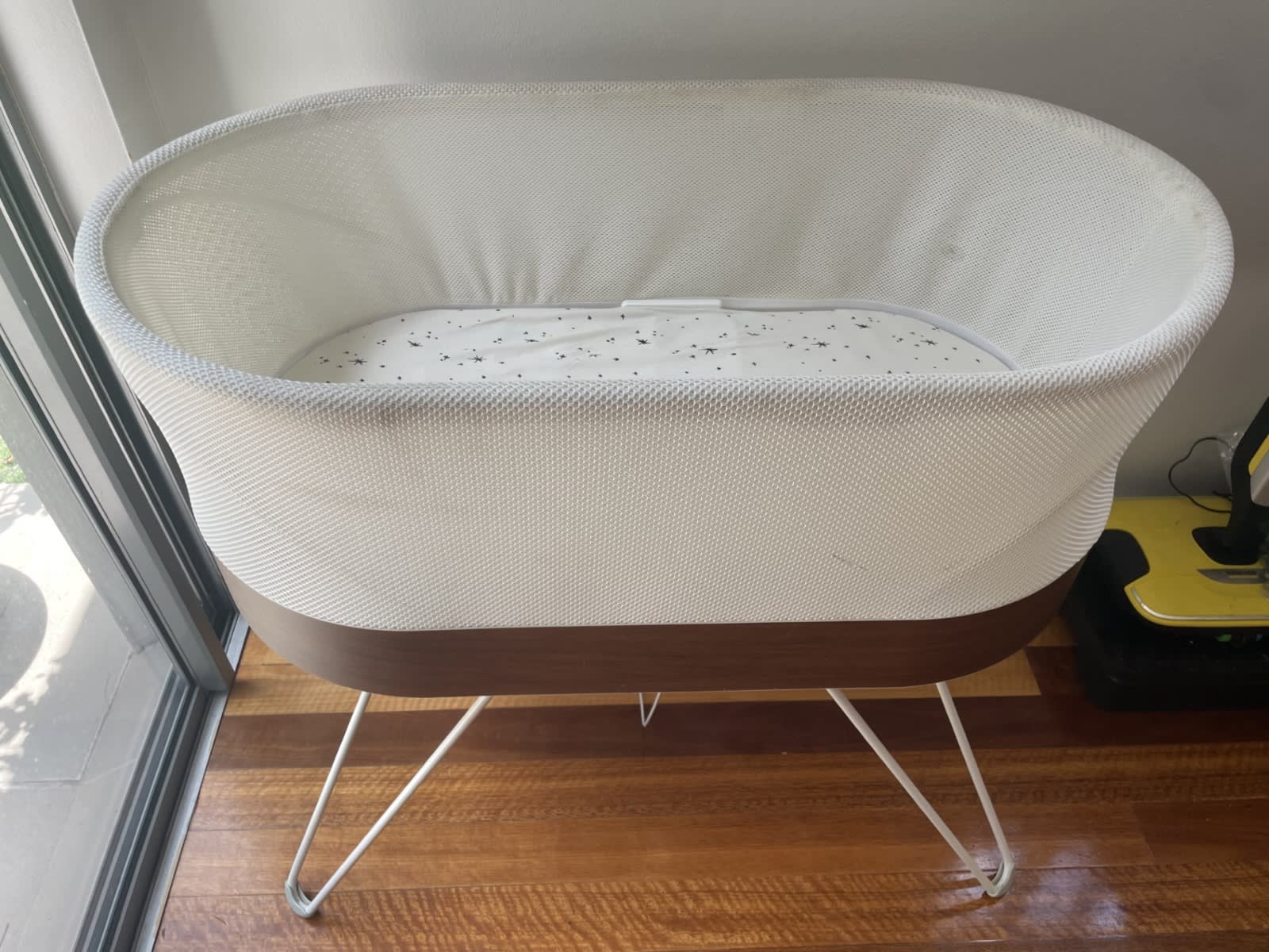 Snoo smart sleeper good condition Cots Bedding in Dulwich