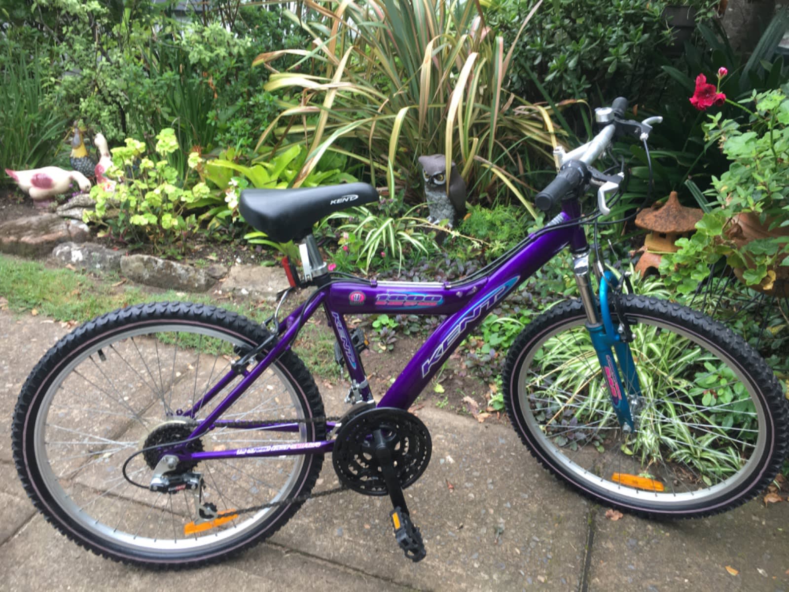 Kids mountain bike-Kent 1800-as new-24in whls/16in frame/