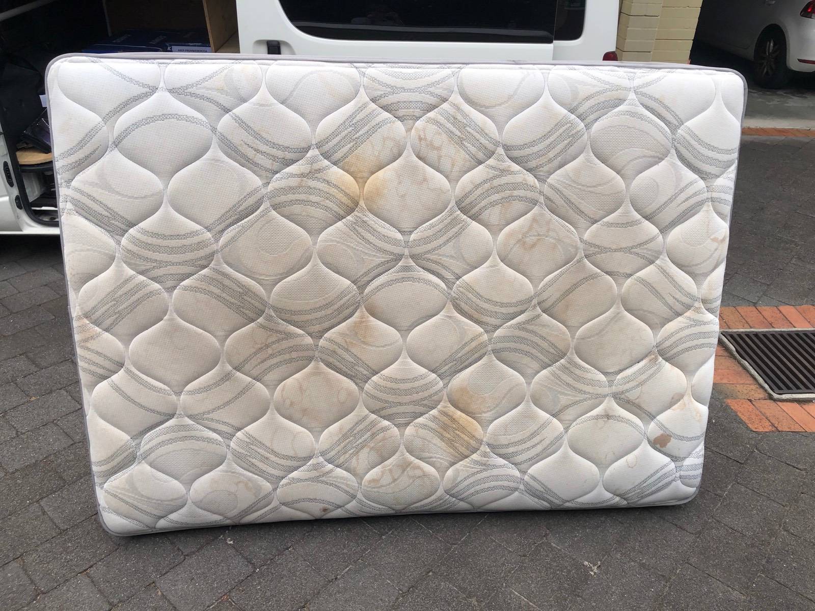 Free Sealy Posturepedic Spinecare Medium Double Mattress