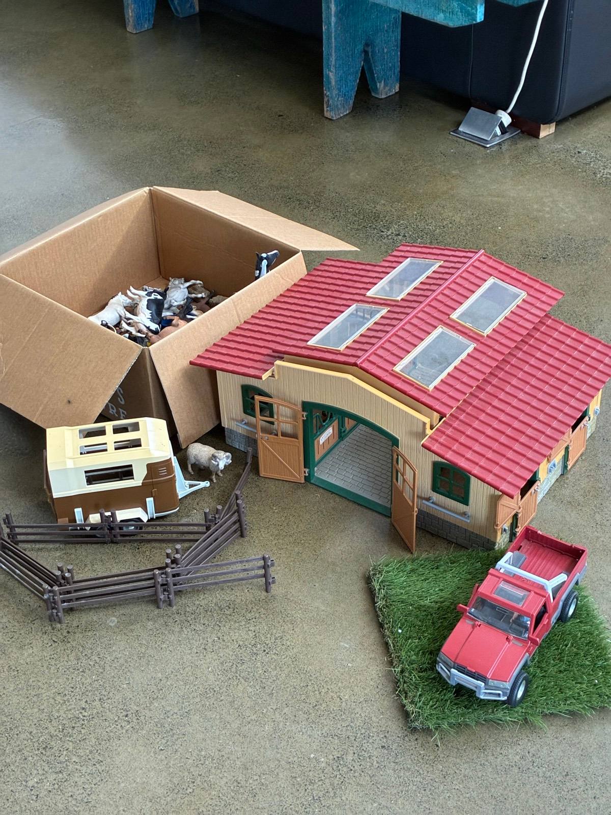 Schleich Farmhouse and more! Indoor in Hendra QLD Gumtree