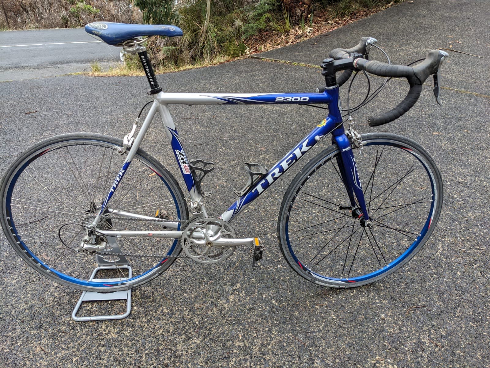 Trek 2300 Trek Ultegra Road Bike 52cm TREK 2300 Aluminum Carbon