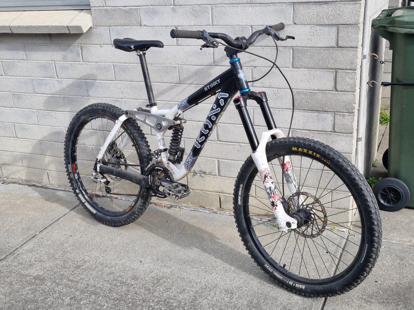 Kona Bike Kona Stinky Frame 2010 Kona STINKY SIX – Specs