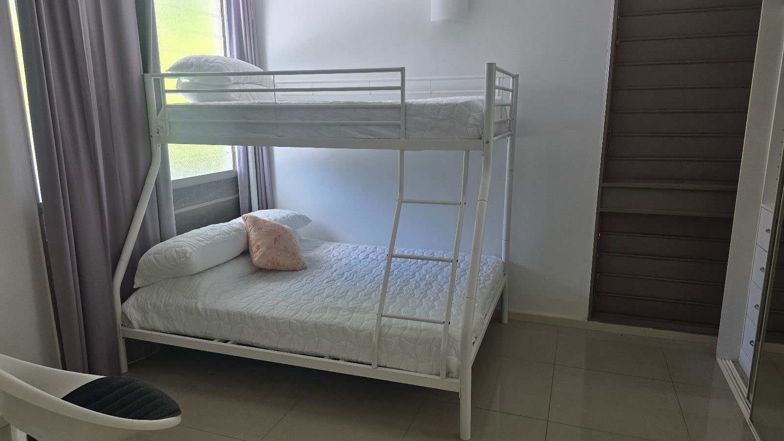 double bed on bottom single on top bunk bed Beds in Parap NT