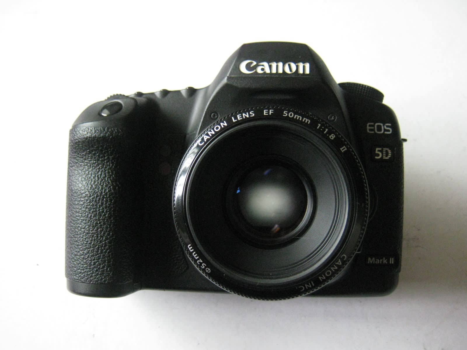 Canon 5DII full frame 21mp DSLR/Canon EF lens S/C 5497