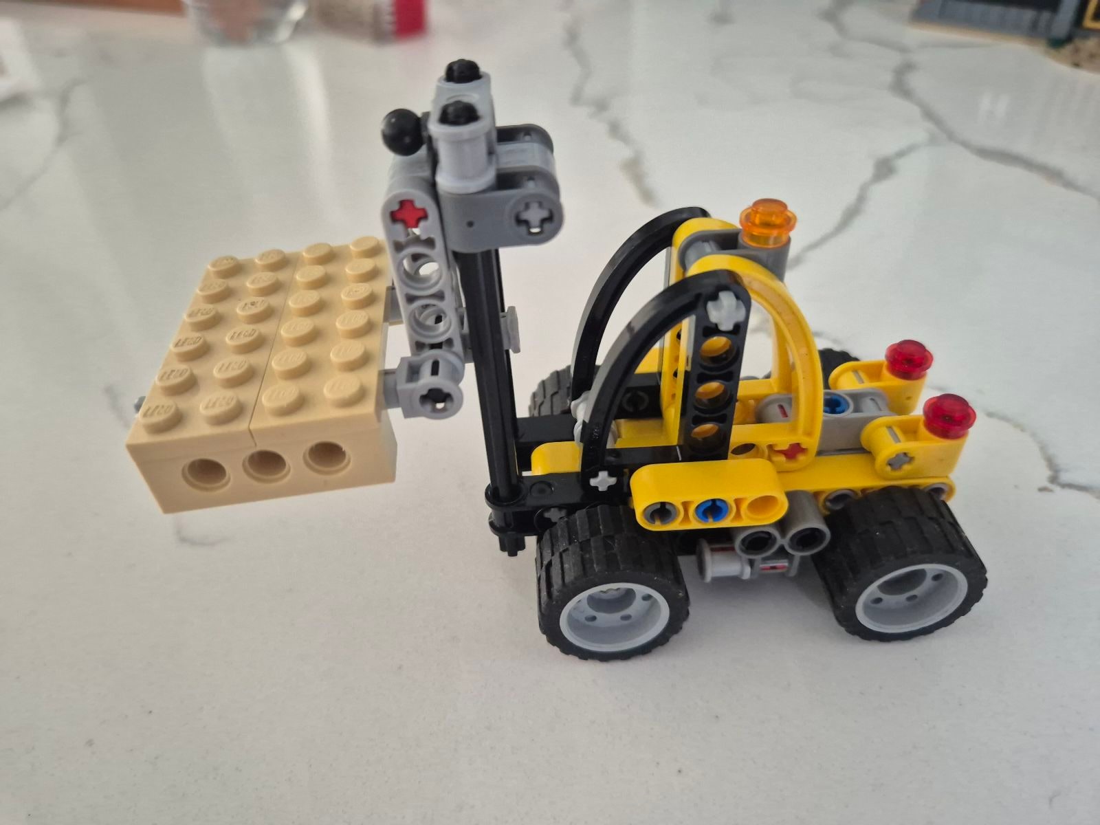 Lego Set Lego Technic 8290 LEGO Technic 8290-1 Mini Forklift (2008