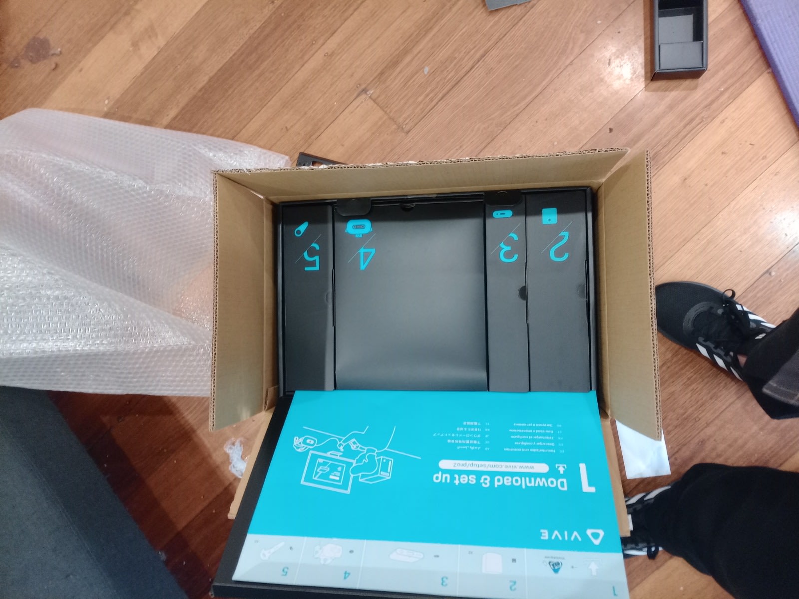 HTC Vive Pro brand new still in box, opened once, still unused - Main Image