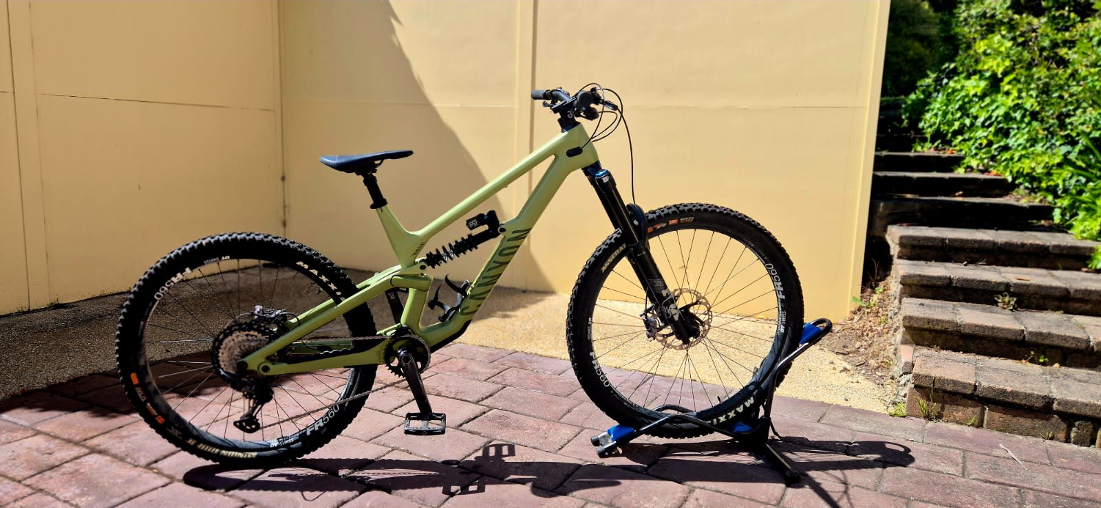 Canyon Torque Mullet CF 2022 (Size Large) $4,300 Men's