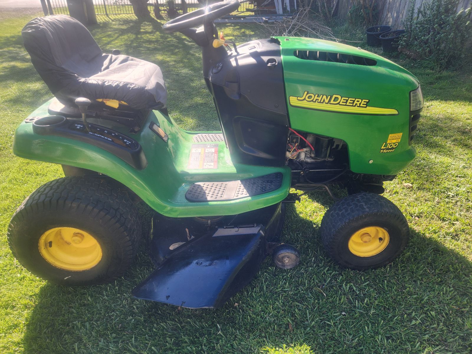 Riding Mower John Deere L110 42 Deck John Deere L110 Ride On Mower