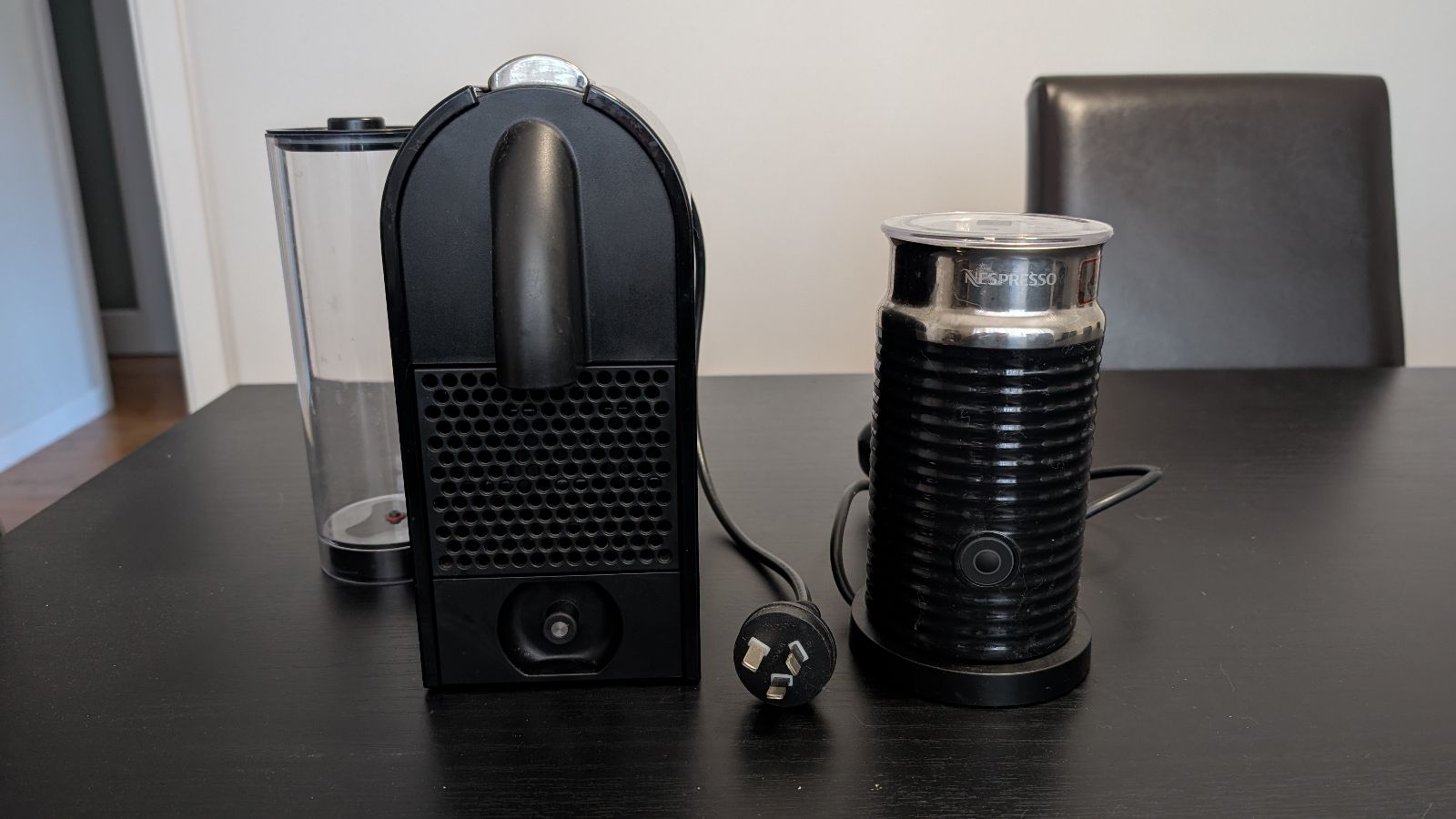 Nespresso U D50 Coffee Machine with Aeroccino3 Milk Frother