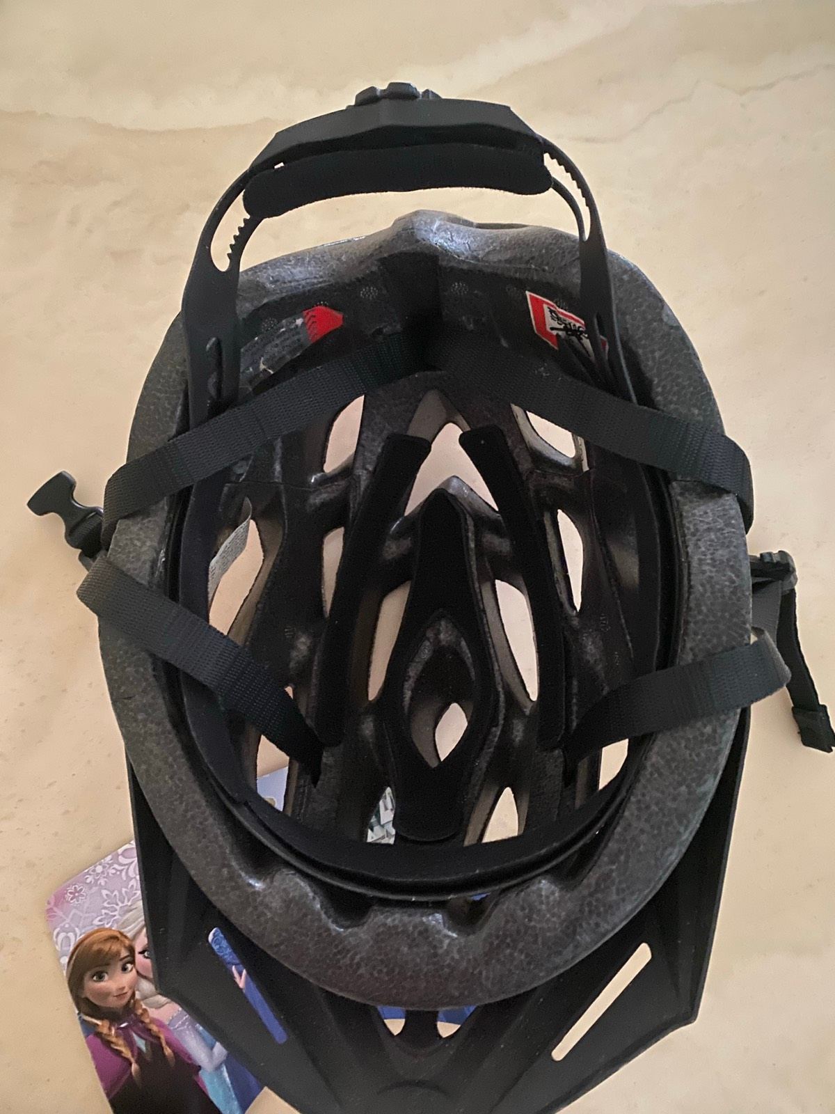 Disney Frozen Girls Bike Helmet Toys Outdoor in Sorrento WA