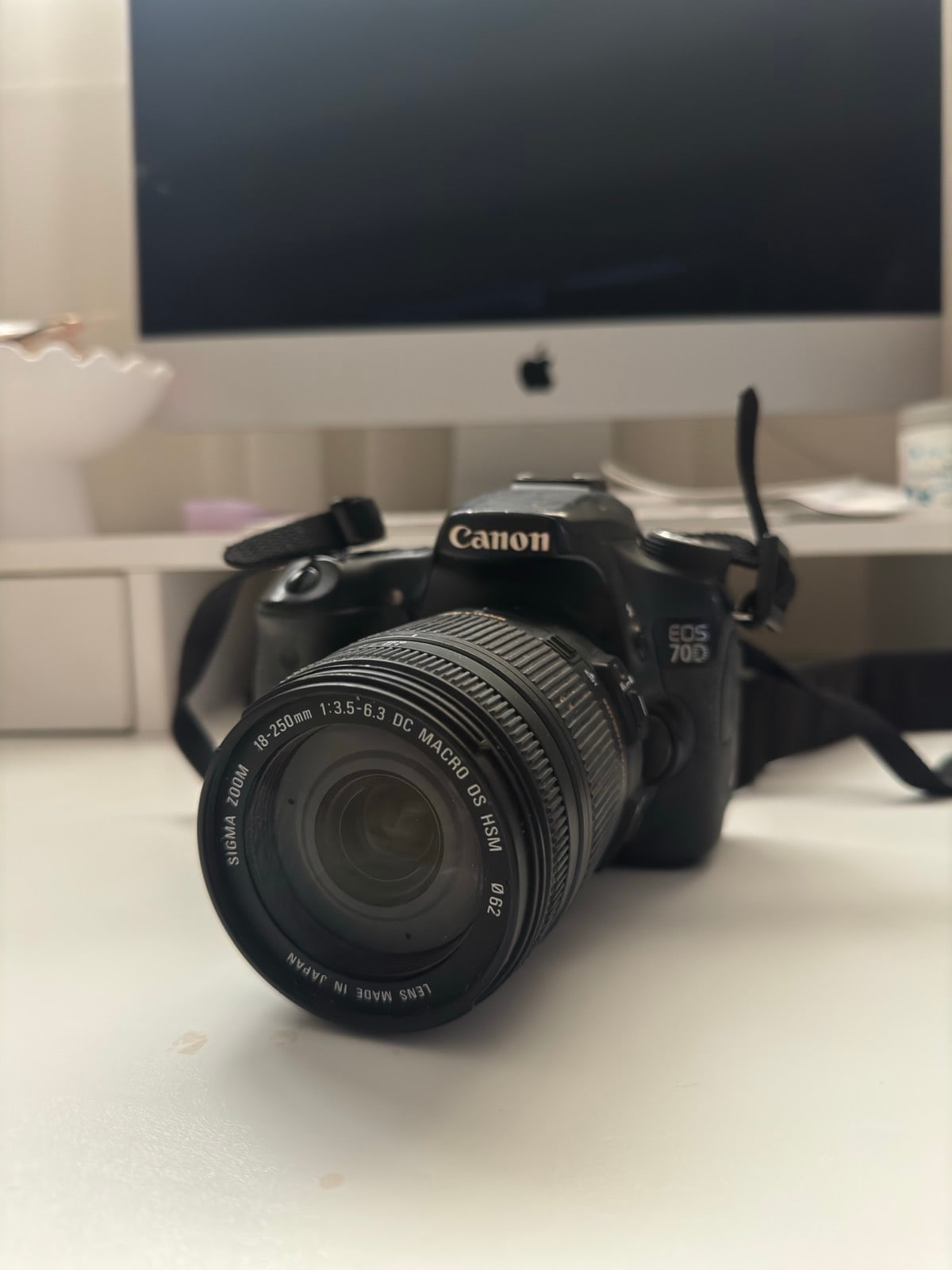 Canon EOS 70D Sigmaレンズ付き Canon EOS 70D / SIGMA 18-250 F3.5