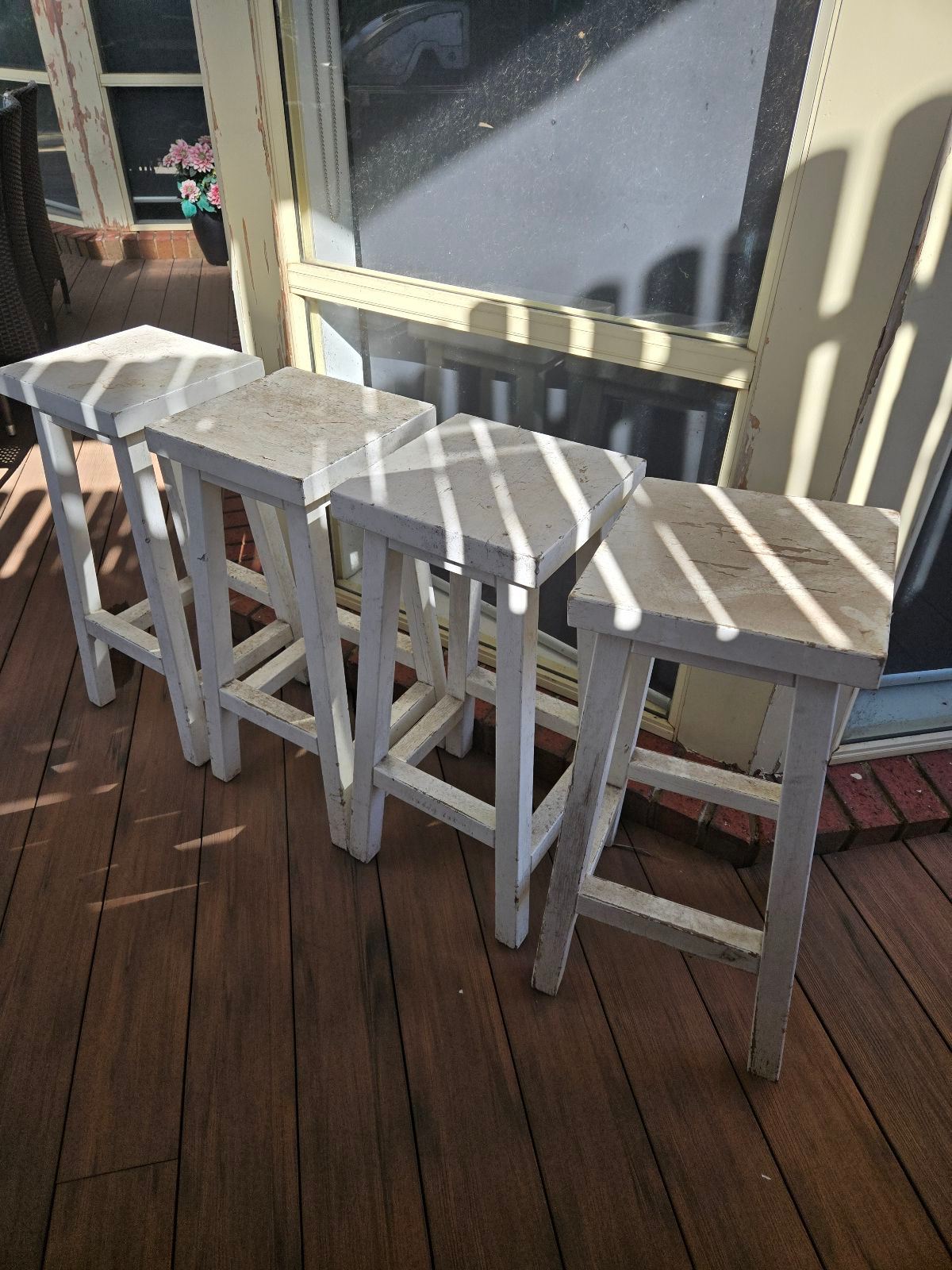 free bar stools x4