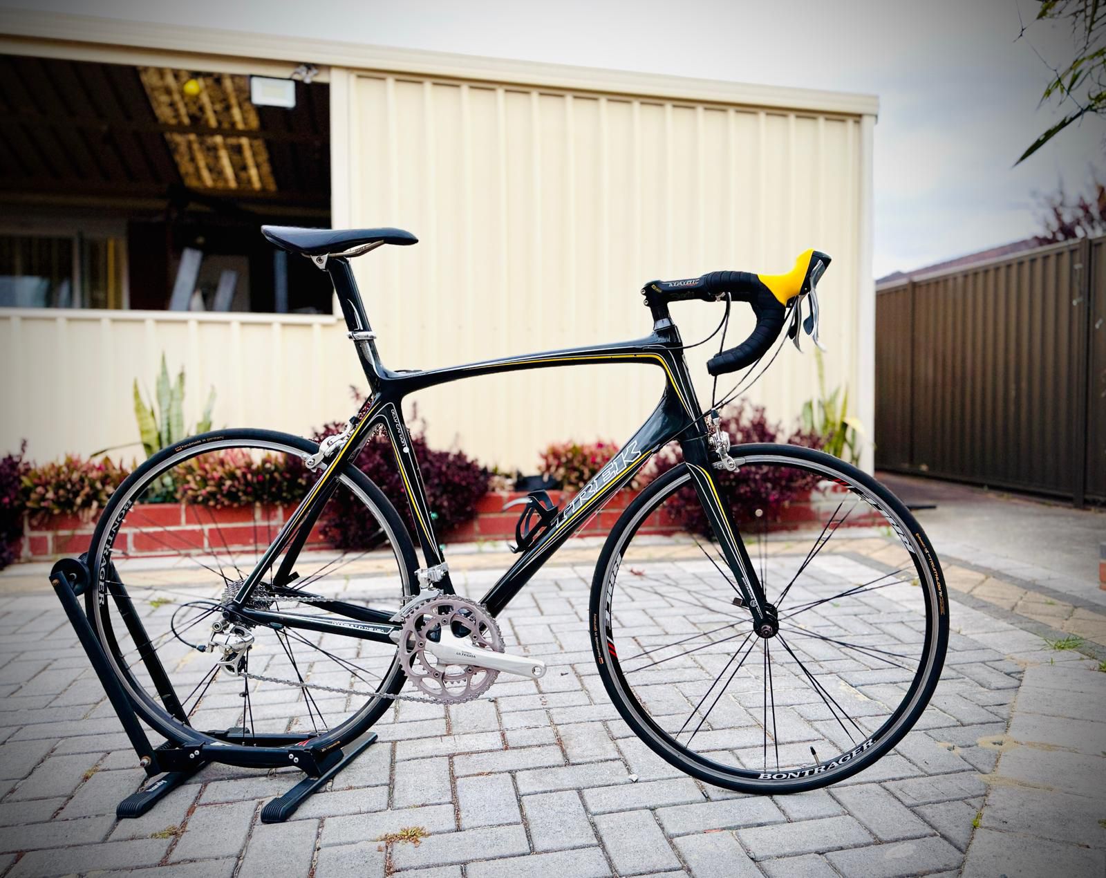 trek carbon road bike Men's Bicycles in Canning Vale WA