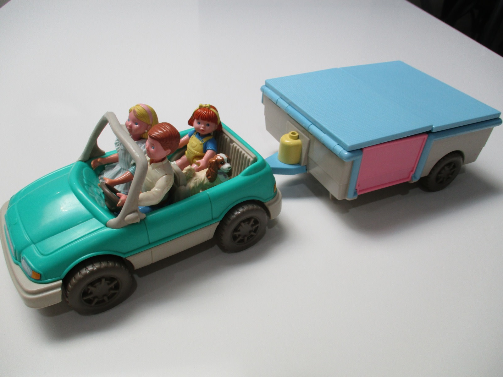 FISHER PRICE LOVING FAMILY DOLL HOUSE POPUP CAMPER