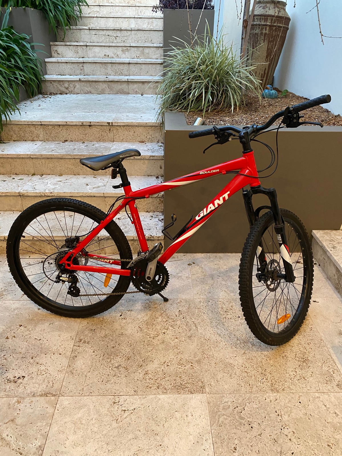 Giant Boulder 26 Mountain Bike Men's Bicycles in Cronulla