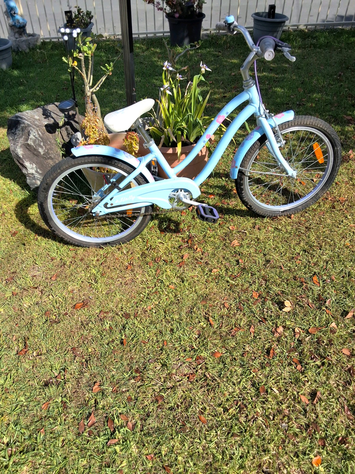 Girls holly cruiser bike Kid's Bicycles in Ferny Hills QLD