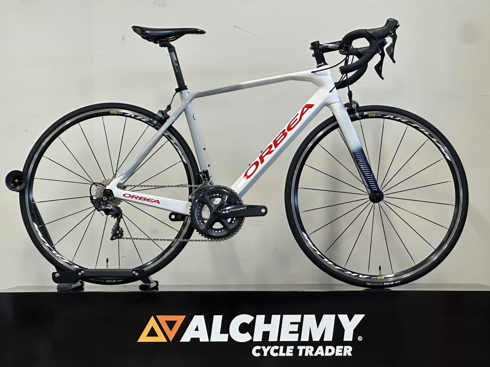 Road Bike Orbea Orca 2019 Ultegra Carbon Orbea Orca M20 Pro