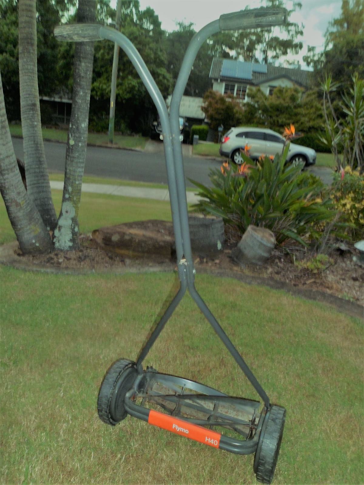 FLYMO H40 400 mm Hand Push Cylinder Lawn Mower Lawn