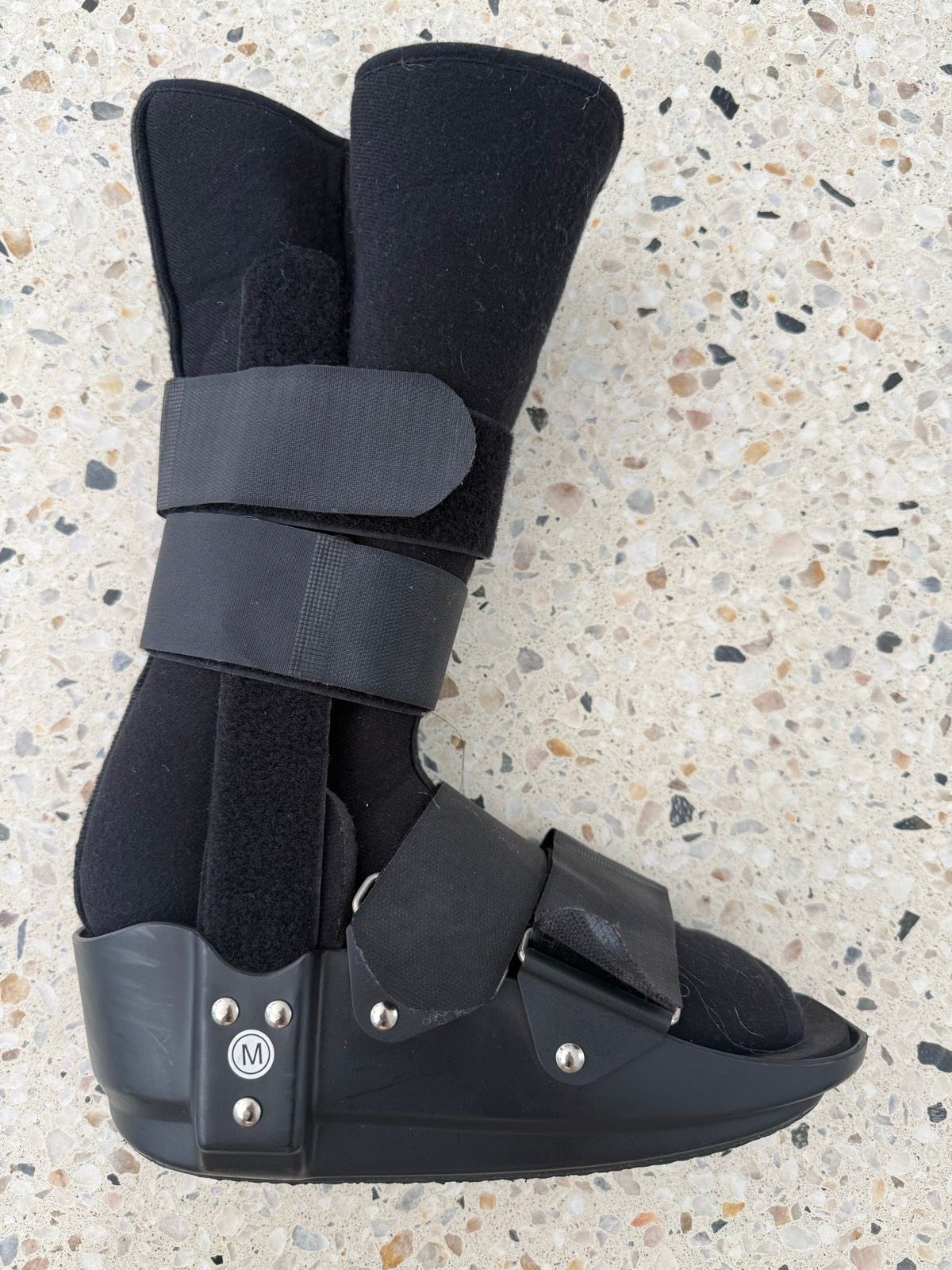 Moon boot size Medium right foot Miscellaneous Goods in