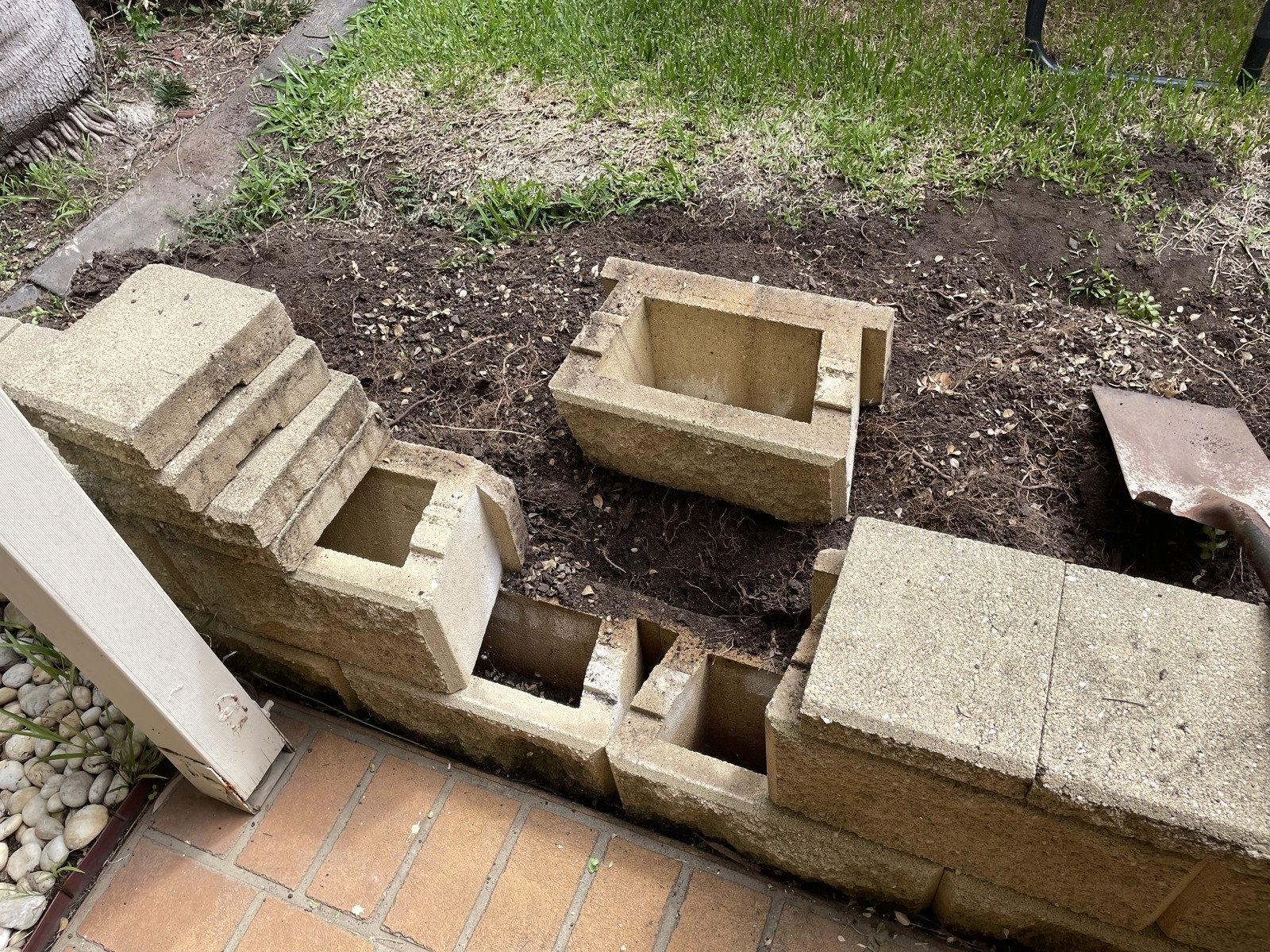 Mini retaining wall bricks - Building Materials in Glenwood NSW ...