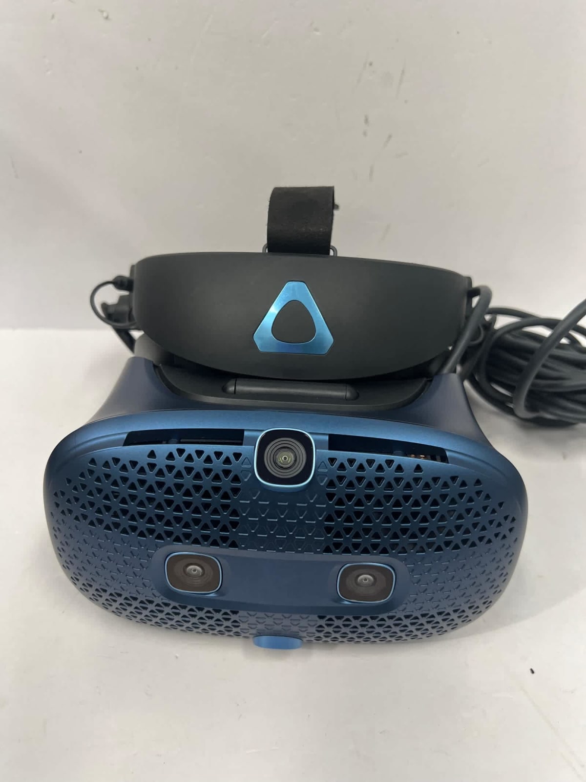 HTC VIVE COSMOS VR HEADSET 387377 Gumtree