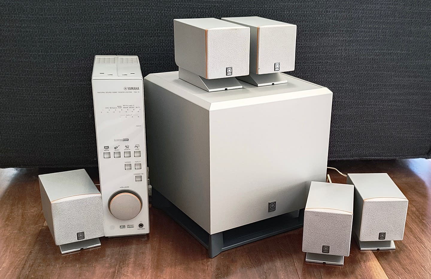 Yamaha TSS-15 Surround Sound Amplifier and Speakers Gumtree