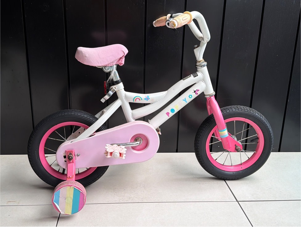 Small girls bicycle Kid's Bicycles in Belconnen ACT