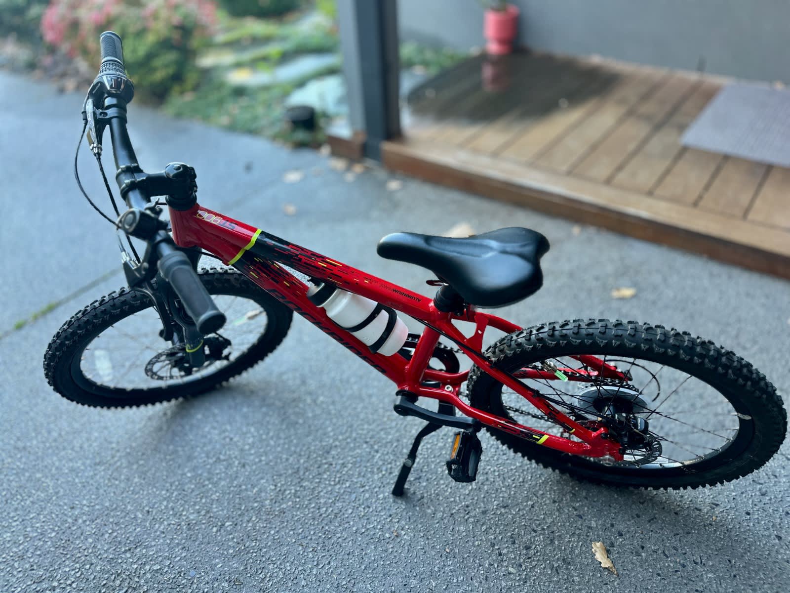 Rockrider Red Kids Mountain Bike Red Rockrider ST 20 High Frame