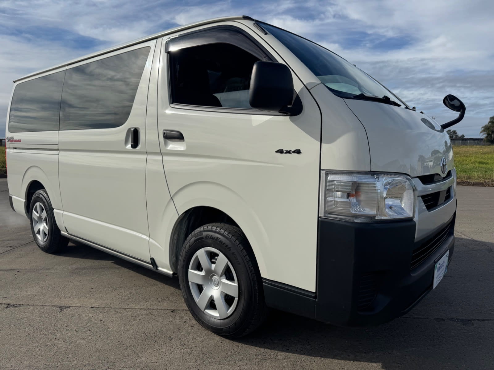 2020 TOYOTA 4X4 HIACE LWB (4 DOOR OPTION), diesel auto, low