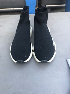 second hand balenciaga speed trainer