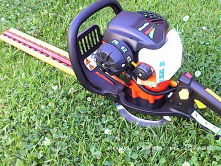 Homelite petrol deals hedge trimmer