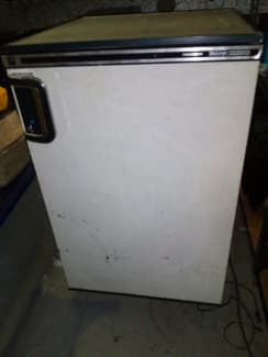 rank arena vertical freezer 260