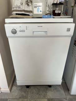 Euromaid dr14w clearance freestanding dishwasher