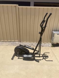 York x560 cross trainer hot sale