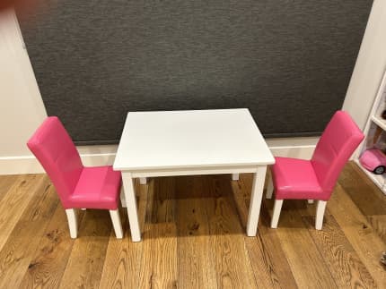 Gumtree kids 2024 table and chairs