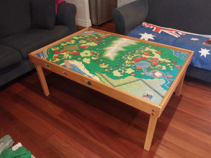 Thomas the tank cheap play table