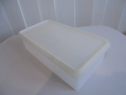 Vintage Tupperware Rectangular Bacon or Deli Cold Cut Keeper with