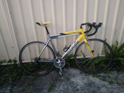 Giant ocr3 discount road bike price