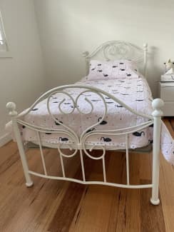 White Single Brass Bed - includes all bedding - Girls, Beds, Gumtree  Australia Moreland Area - Glenroy