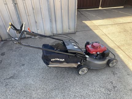 Honda hru 216 discount mower