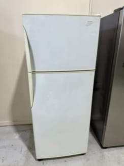 westinghouse 221 aurora fridge freezer