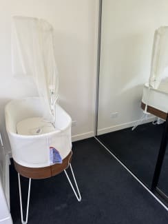 Snoo sales bassinet gumtree