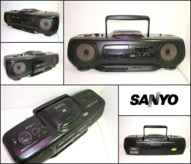 Vintage Sanyo AM/FM Radio/CD/Cassette Player MCD-Z2 TESTED WORKS