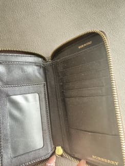 Burberry wallet gumtree hotsell