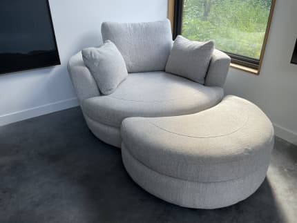 Plush snuggle 2025 chair gumtree