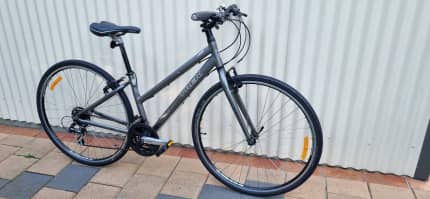 Trek 7.0 deals hybrid bike