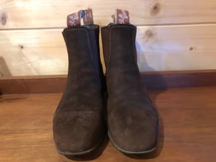 RM Williams ladies yearling boots size 8D, Women's Shoes, Gumtree  Australia Bega Valley - Bega