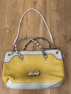 Guess store darbie satchel