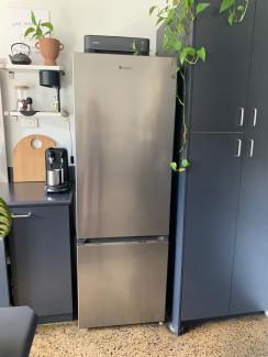 Glass door on sale fridge gumtree